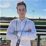 Salve a tutti , sono un laureando in economia con una grande passione per la storia , se avete bisogno di aiuto chiamatemi 👌🏼